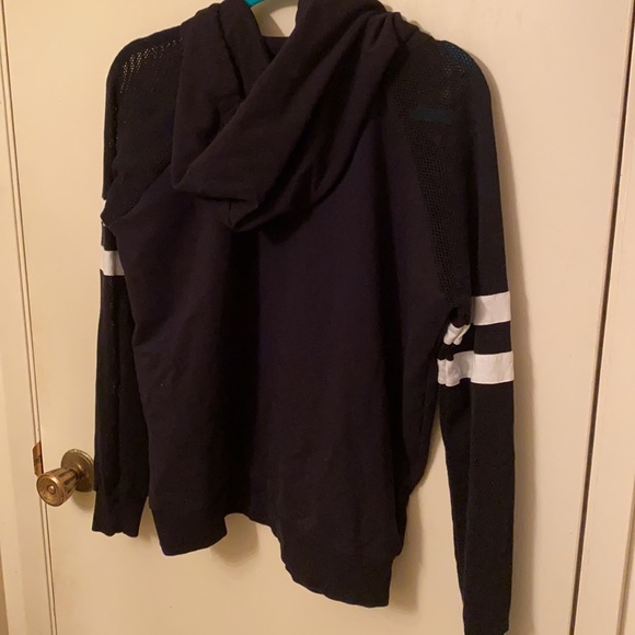 Like new Superdry black hoodie - Picture 5 of 5